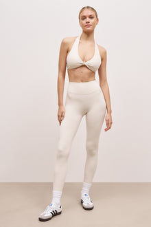 Base Sculpting Twist Front Bra - Tofu