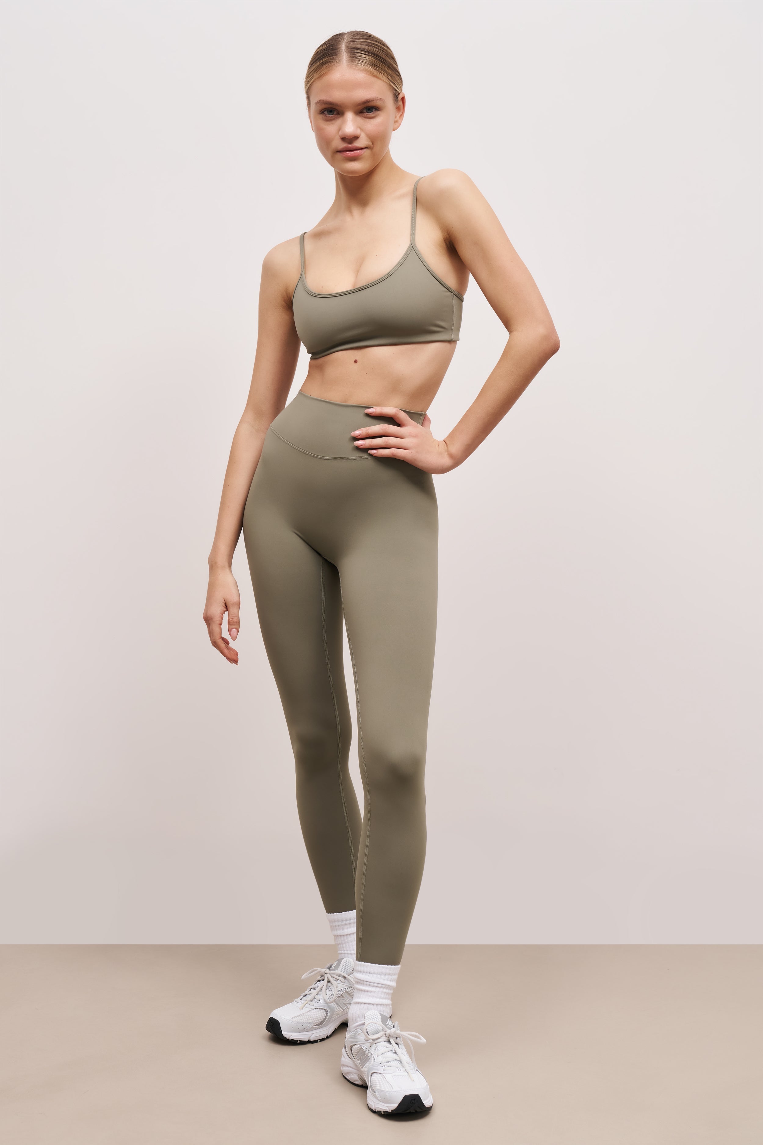 Base Sculpting Leggings - Olive