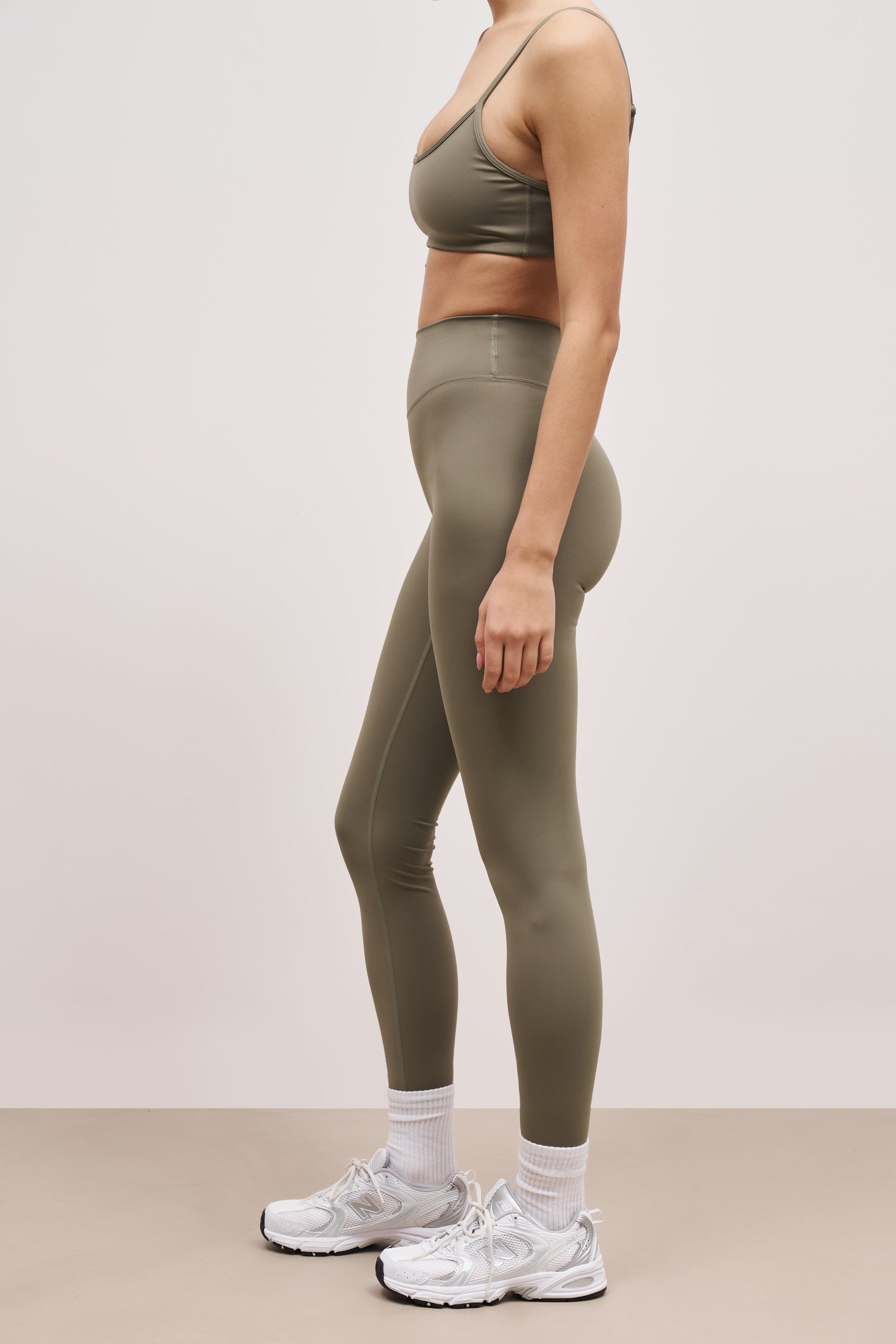 Base Sculpting Leggings - Olive