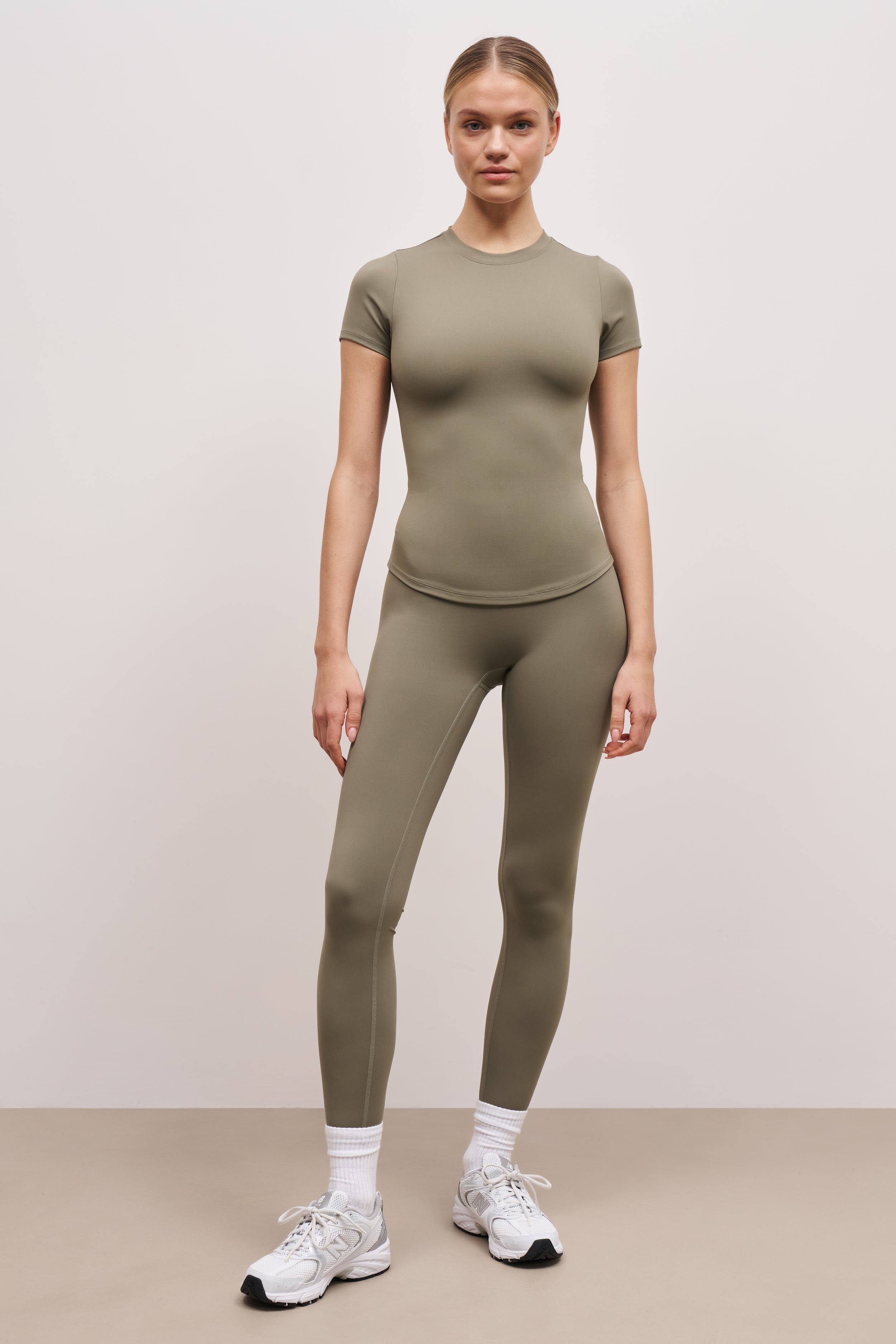 Base Sculpting T Shirt - Olive